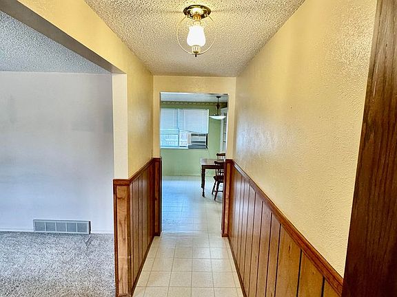 4th image of 12884 Anhawa Ave