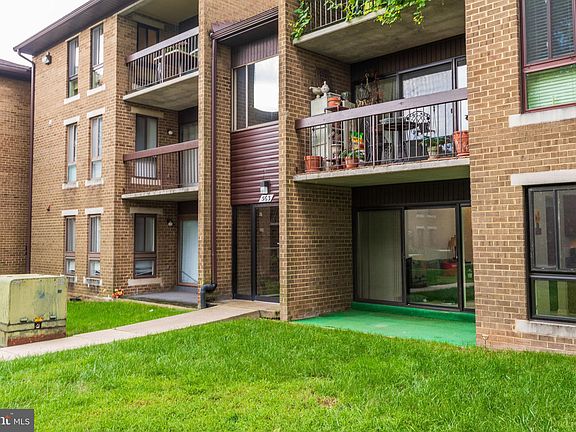 3rd image of 563 Florida Ave APT T2