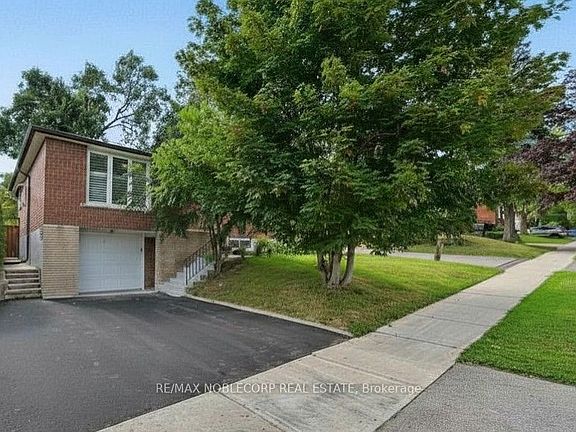 3rd image of 166 Collings Ave
