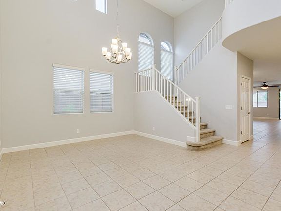 5th image of 2013 E Hazeltine Way