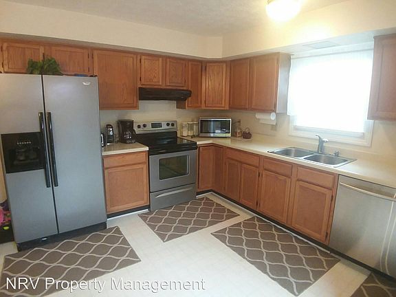 4th image of 575 Kamran Dr NW