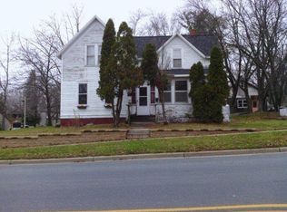 1203 1/2 14th Ave E, Menomonie, WI 54751