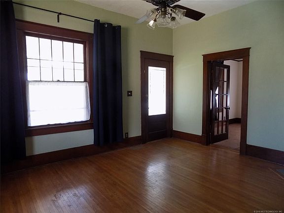 4th image of 721 S 4th St