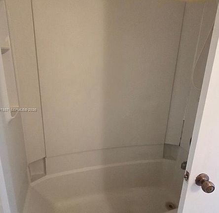 5th image of 2701 Riverside Dr #516-R