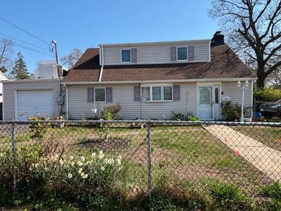 2 Copiague Place, Copiague, NY, 11726