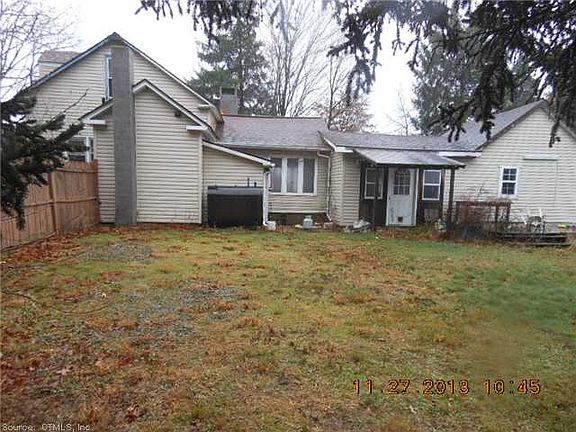 4th image of 135 Sullivan Ave