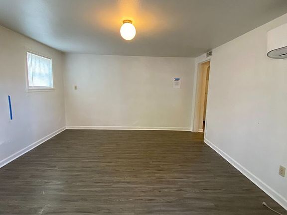 3rd image of 701 W Shoshone St #9166473