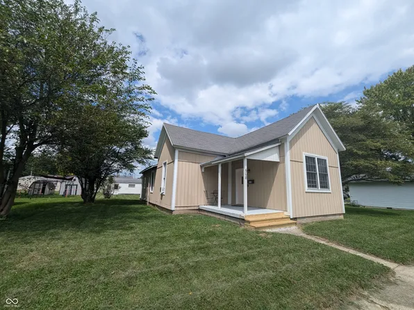 608 W 7th St, Rushville, IN 46173