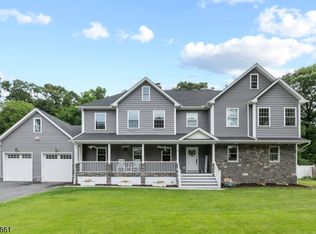 9 Rita Dr, Morris Plains, NJ 07950