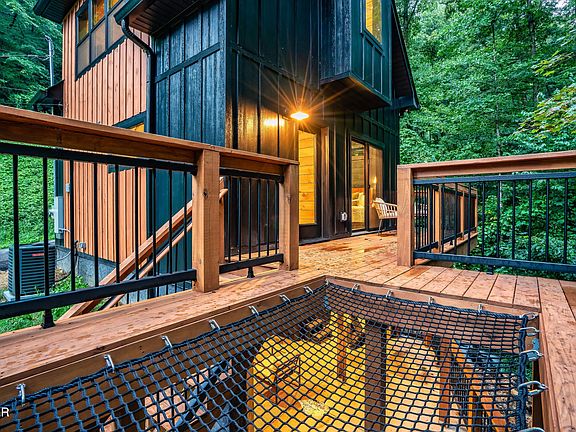 4th image of 2665 Black Walnut Flats Rd