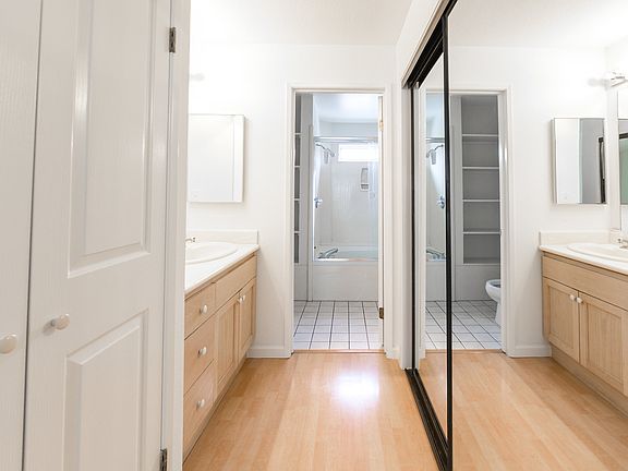 3rd image of 3855 Carter Dr #303-1