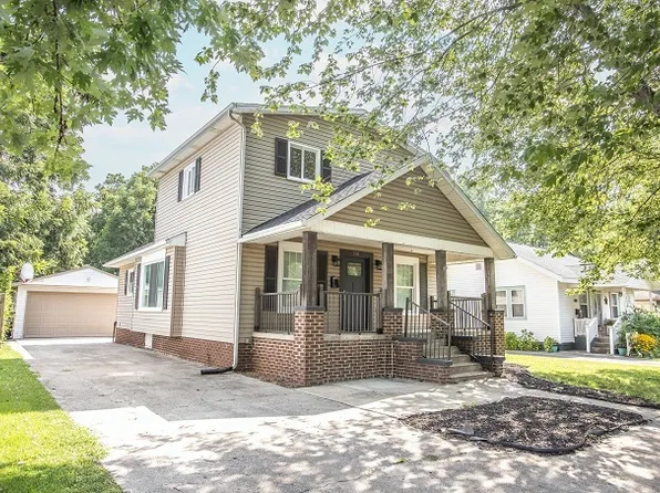 3113 Champaign Ave, Mattoon, IL 61938