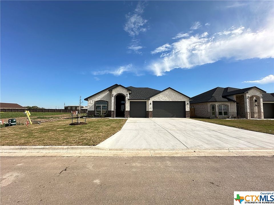 1st image of 624 Eagle Crest Dr