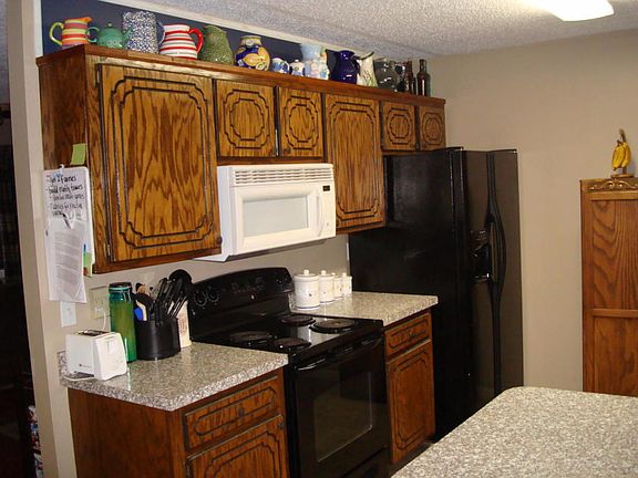 4th image of 10064 Red Hill Ln