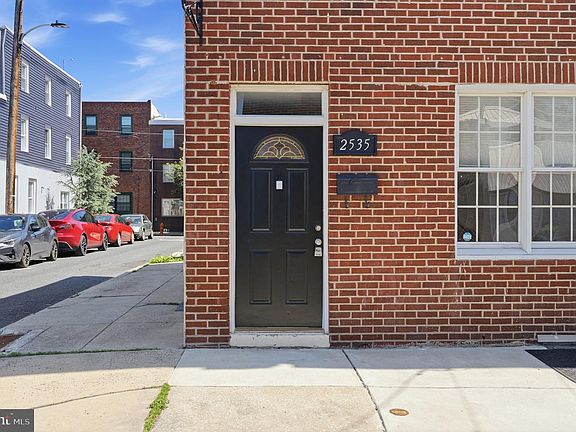 2nd image of 2535 Tilton St