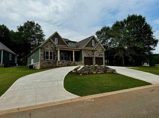 355 Copper Creek Cir, Inman, SC 29349