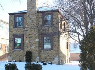 9529 S Saint Louis Ave, Evergreen Park, IL 60805