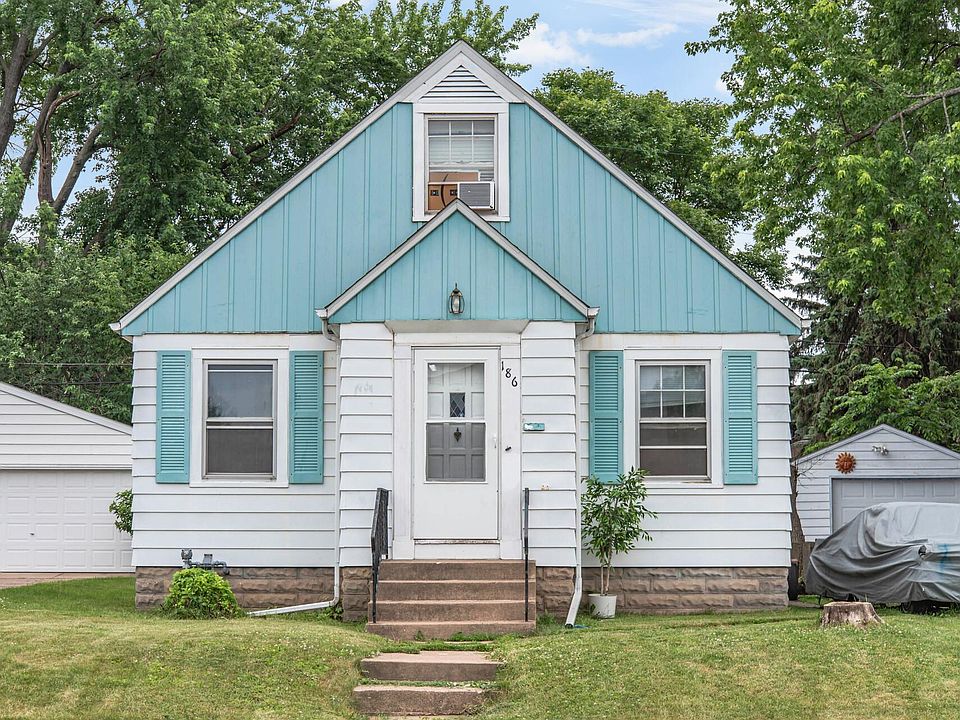 1st image of 186 Bernard St E