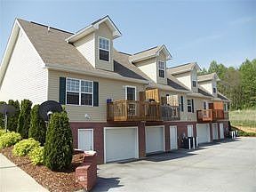 2nd image of 1600 Kensington Pl