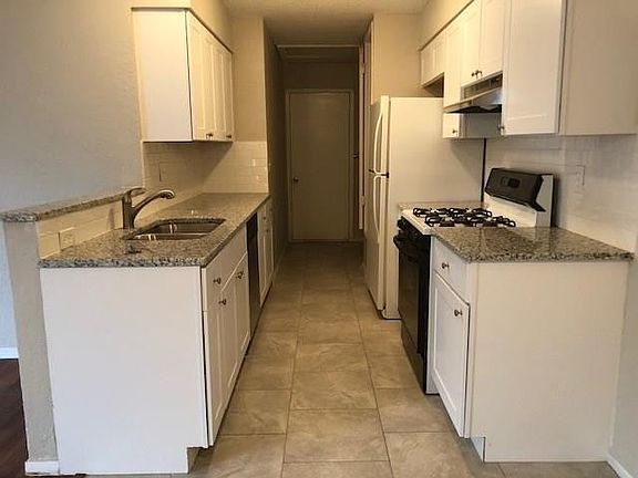 5th image of 2108 Donahue Ln #A