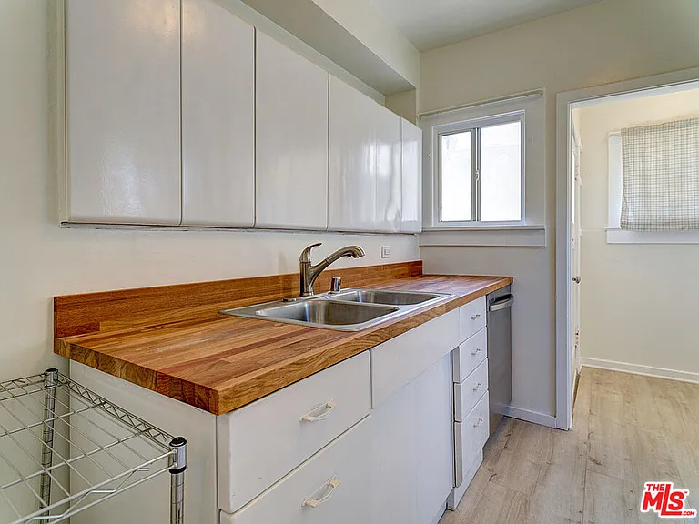 2025 Corinth Ave — Photo 5