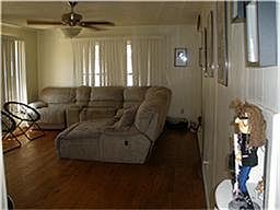 2nd image of 1910 Edgemont Dr
