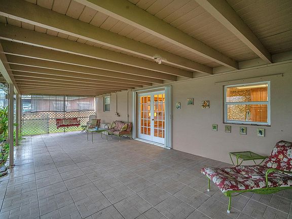 5th image of 8959 SW 52 Place