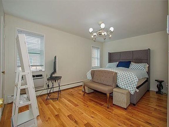 5th image of 1435 E 80th St