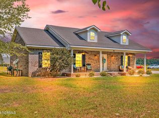 4011 Barker Ten Mile Rd, Lumberton, NC 28358