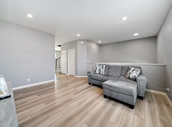 4th image of 1004 Atterberg Rd