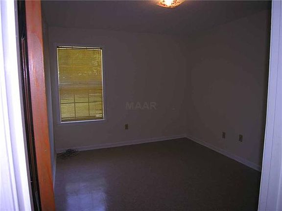 3rd image of 5574 Bayshore Dr
