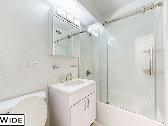 4th image of 405 E 56th St APT 6H
