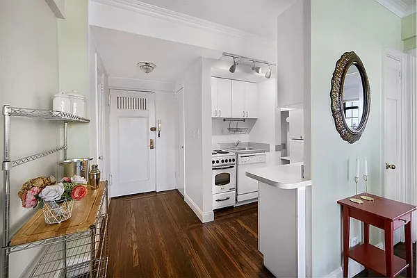 Sold by Stribling | media 3