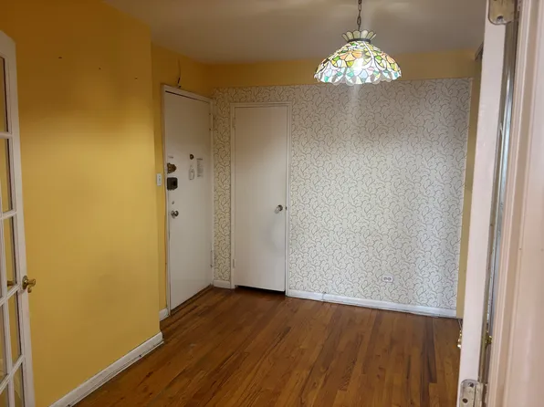 3060 Ocean Avenue image 5 of 22