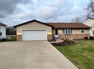1026 Novak Rd, Grafton, OH 44044