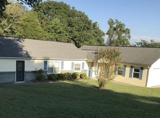7926 Hill Rd, Knoxville, TN 37938