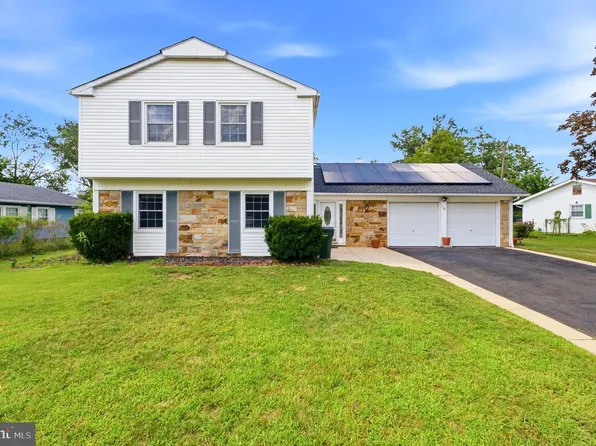 16 Tempest Ln, Willingboro, NJ 08046