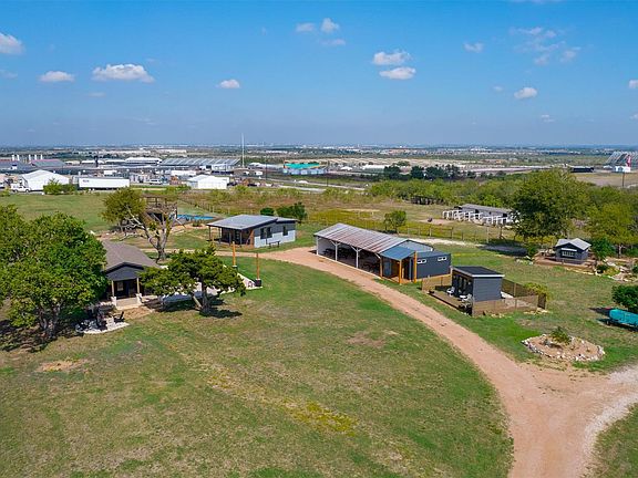 3rd image of 8604 Elroy Rd