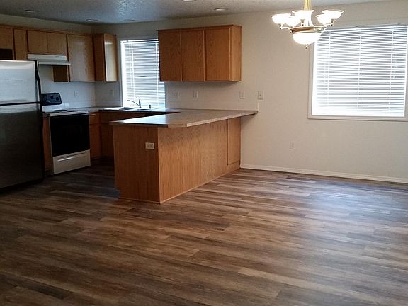 5th image of 4013 NE 165th Ave