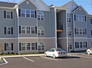 2607 Pennoak Way #M, Greensboro, NC 27407