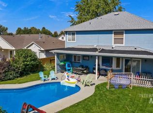 8499 W Beachside Ct, Garden City, ID 83714