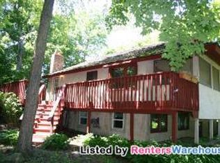 6630 Mohawk Dr, Chanhassen, MN 55317