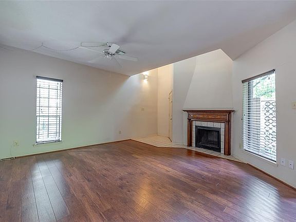 5th image of 10811 Richmond Ave APT 1