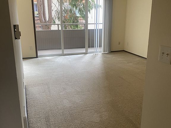 4th image of 2731 60th Ave SW