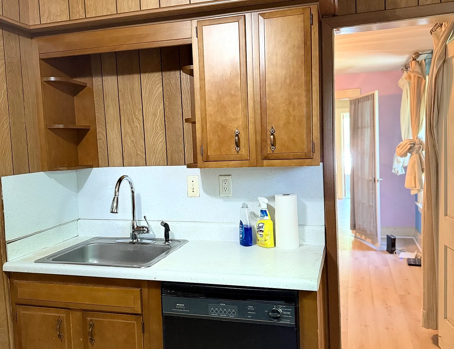 Furnished 2BR / 1BA Near Cornell & Collegetown - $1,700/month — Photo 4