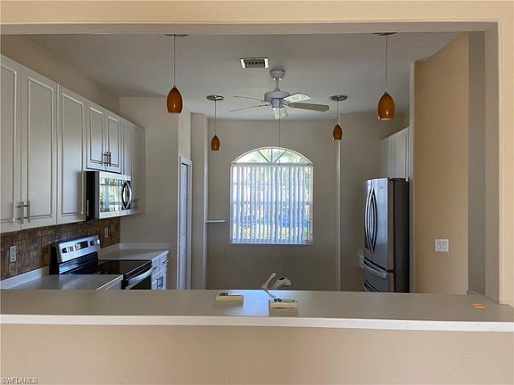 5th image of 13071 Lake Meadow Dr