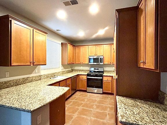 4th image of 12815 Dolomite Ln