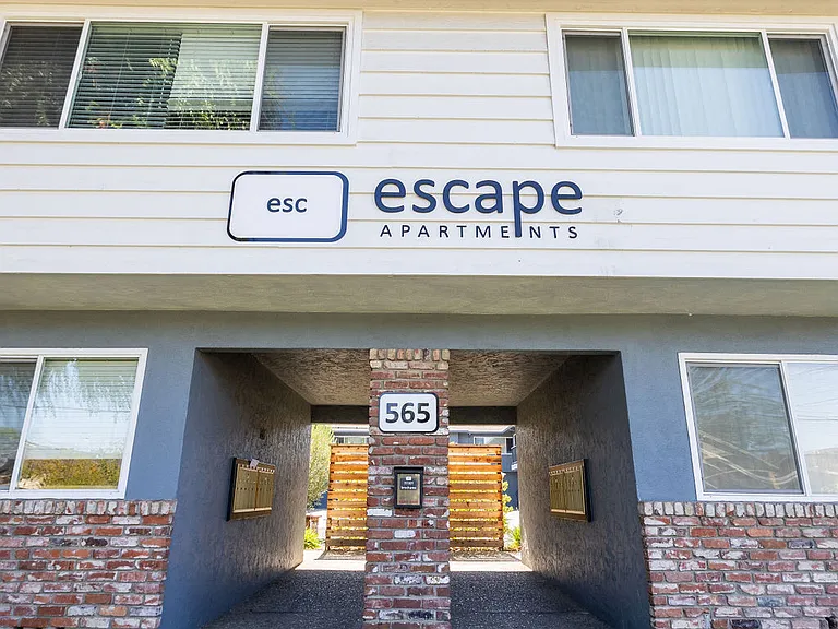 Escape Apartments — Photo 8