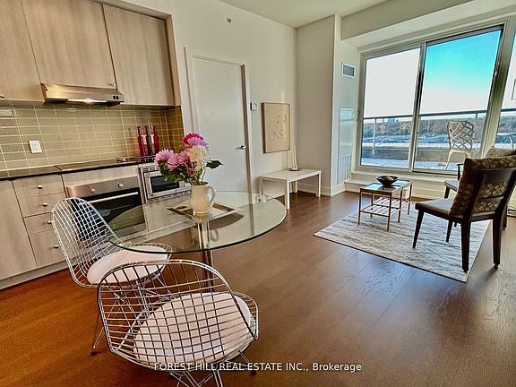 2nd image of 7 Kenaston Gdns #716