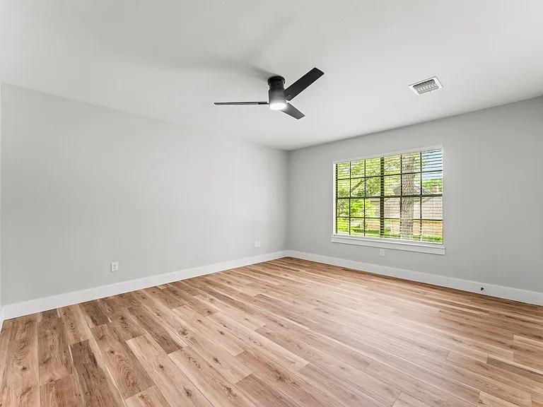 20534 Laverton Dr — Photo 24